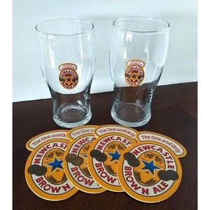 2 NEW CASTLE BROWN‎ ALE 1 Pint Clear Beer Glasses England & 4 VTG Bar Coasters